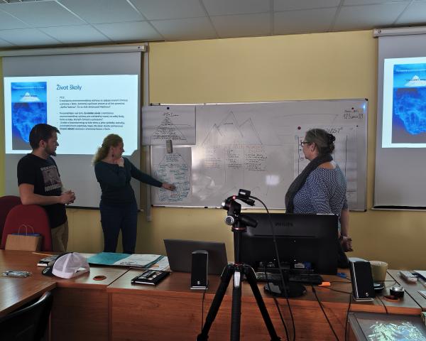 Vzdelávanie pedagogických zamestnancov v SAŽP